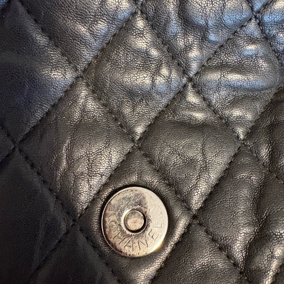 Chanel Quilted Maxi Chain Around Flap Bag - Picture 5 of 9